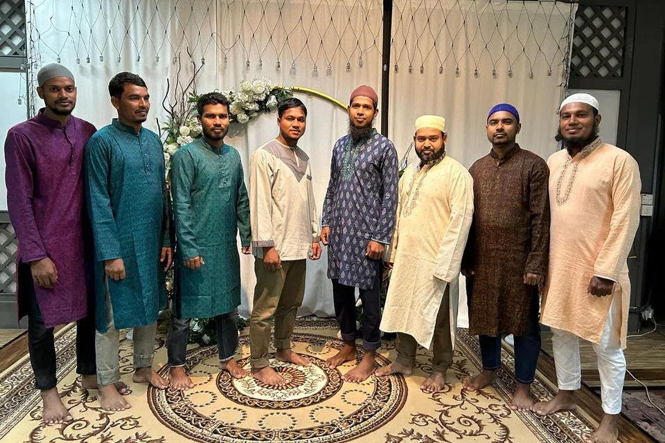 Kumpulan ‘Bangladeshi Brothers’ daripada Masjid Alkaff Kampung Melayu  merupakan sukarelawan masjid dan bakal mengetengahkan bakat mereka pada 1 Disember di Singapore Expo.