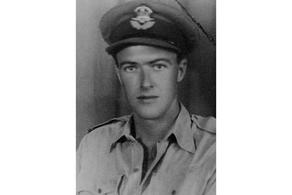 ROALD DAHL: Tidak ramai tahu penulis novel kanak-kanak 'Charlie and the Chocolate Factory' ini menulis skrip bagi 'You Only Live Twice'. - Foto RDNL