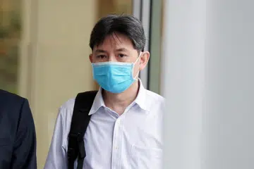 Christopher Tan Toh Nghee, yang tidak lagi bekerja untuk Universiti Pengurusan Singapura (SMU), menerima rasuah daripada tiga lelaki untuk memajukan kepentingan perniagaan mereka dengan universiti itu.