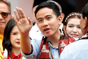 ENCIK GIBRAN RAKABUMI RAKA: Wali kota Solo, Encik Gibran Rakabuming Raka, menjawab dakwaan umum tentang nepotisme berkaitan keputusan mahkamah mengenai umur calon yang layak bertanding bagi jawatan presiden dan naib presiden. 