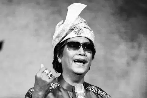 M DAUD KILAU: Disifatkan Perdana Menteri Malaysia, Datuk Seri Anwar Ibrahim, sebagai permata tanah air.