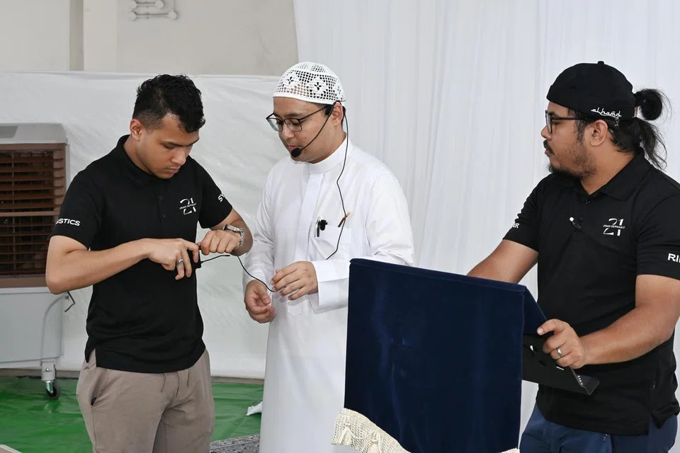 Sukarelawan ‘Qaryah 21’ secara purata berusia 21 hingga 23 tahun. 