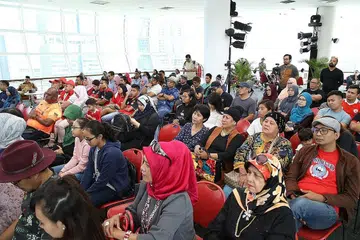ANTARA ACARA: Majlis pelancaran album baru 'Rentak Art Fazil' baru-baru ini yang berlangsung di The Pod, Perpustakaan Negara, mendapat sokongan dari Persatuan Karyawan Muzik Melayu Singapura (Perkamus). - Foto MOHAMMAD AKHBAR HASHIM
