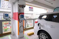 Enam pengecas kenderaan elektrik (EV) yang baru dipasang terletak di lot 250, 251, 252, 265, 266 dan 267 di tempat letak kereta bertingkat (MSCP) Blok 112, Plantation Crescent, Tengah.