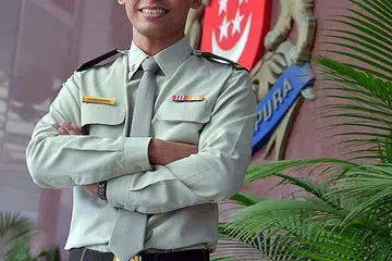SENTIASA SEDIA SAHUT PANGGILAN TUGAS: LTC (Dr) (NS) Norhisham yang bertugas di Hospital Besar Ng Teng Fong, juga merupakan Ketua Sel Operasi Perubatan di SAF. - Foto MINDEF