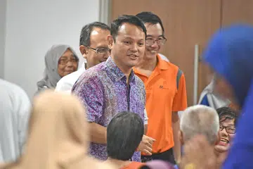NAIK PANGKAT: Encik Zaqy Mohamad bakal menggalas tanggungjawab baru sebagai Menteri Negara Kanan di Kementerian Tenaga Manusia dan Kementerian Pertahanan, mulai 27 Julai. - Foto fail 2019
