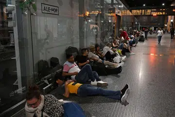 Spain, Portugal, electricity, elektrik, power, train station, stesen kereta api
