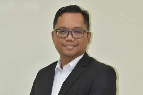 Pensyarah Undang-Undang dan Perlembagaan Universiti Teknologi Mara (UiTM), Dr Ikmal Hisham Mohd Tah.