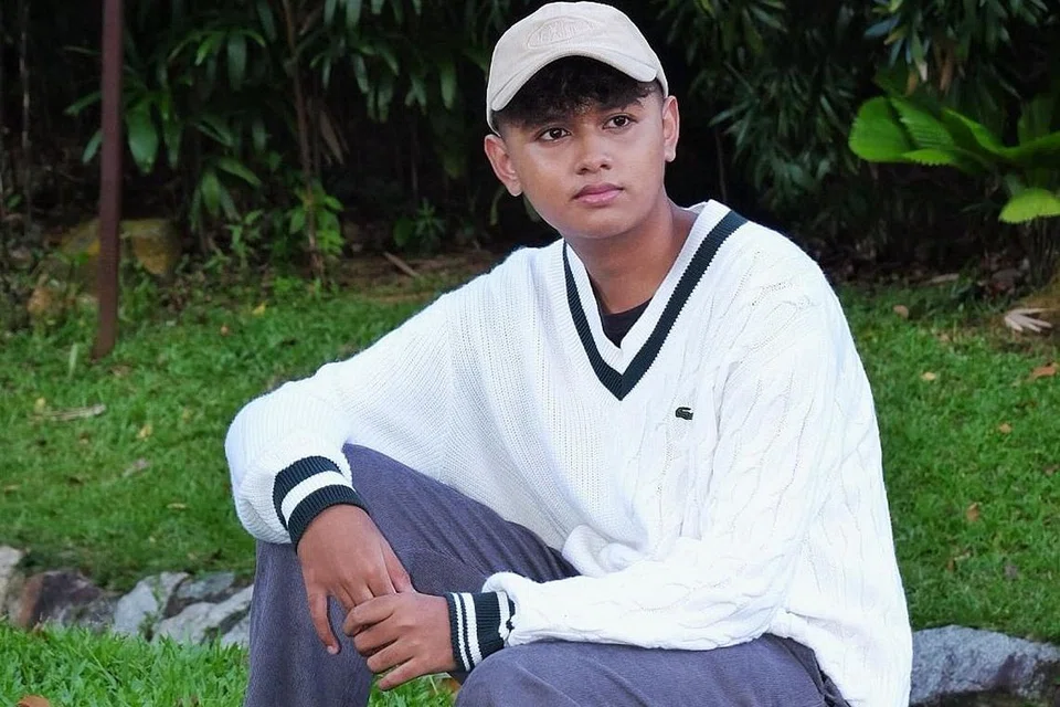 BERBAKAT: Syah Riszuan, penyanyi muda yang berbakat dipilih untuk mendendangkan lagu OST Stigma Lea yang menurut Mayuni Omar, memiliki penguasaan vokal dan penghayatan yang baik. - Foto-foto fail 