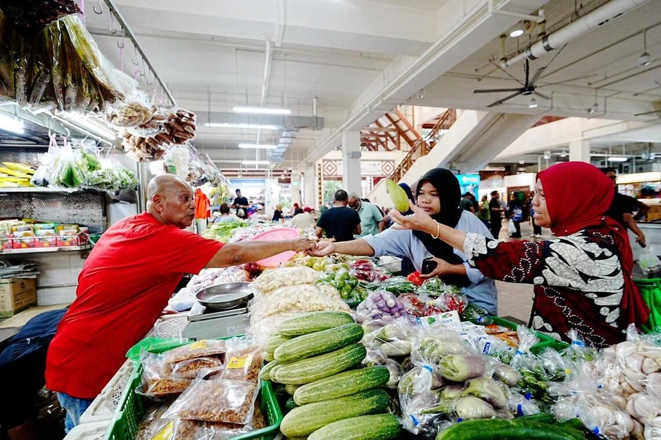 Singapore, harga minyak, pasar, peniagan, kos barang, konflik Timur Tengah, middle east konflik, harga minyak, perang