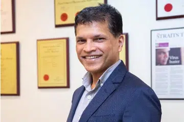 PAKAR PENYAKIT BERJANGKIT: Dr Asok Kurup, Perunding Penyakit Berjangkit di Infectious Diseases Care Pte Ltd, Pusat Perubatan Mount Elizabeth.