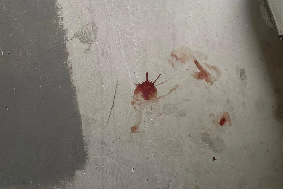 Menurut Cik Siti, anaknya diserang sehingga darah tertumpah di lantai di kawasan kejadian.