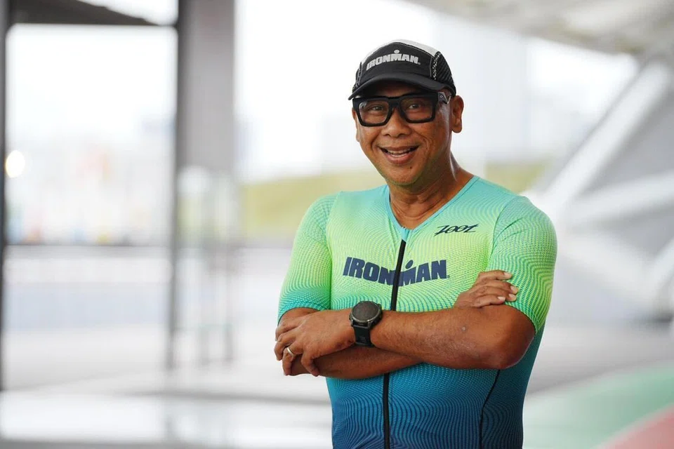 Encik Shamsuri A Rahman  pernah mempunyai berat badan 122 kg, tapi kini berat badannya turun kepada 80 kg, dan beliau baru sahaja selesai menyahut cabaran Ironman 70.3 meskipun pada awalnya tidak mahir dalam berenang.