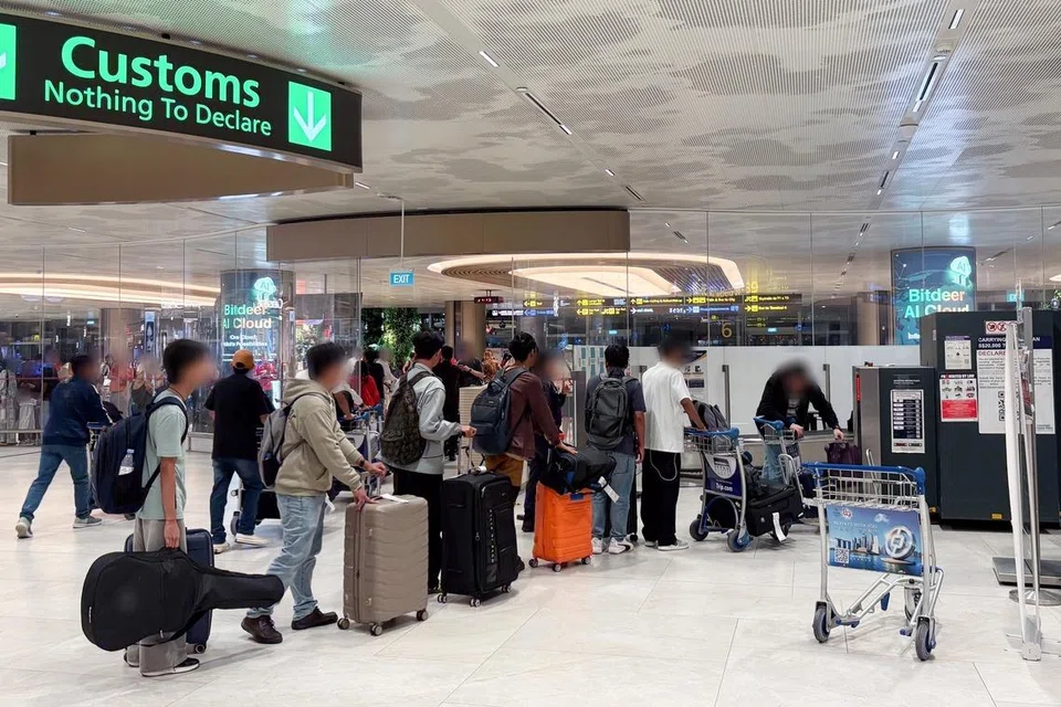 ICA telah mempergiat pemeriksaan di pusat pemeriksaan udara, darat dan laut Singapura untuk mengesan dan mencegah percubaan menyeludup vape ke negara ini, bagi tempoh 24-27 Mac.