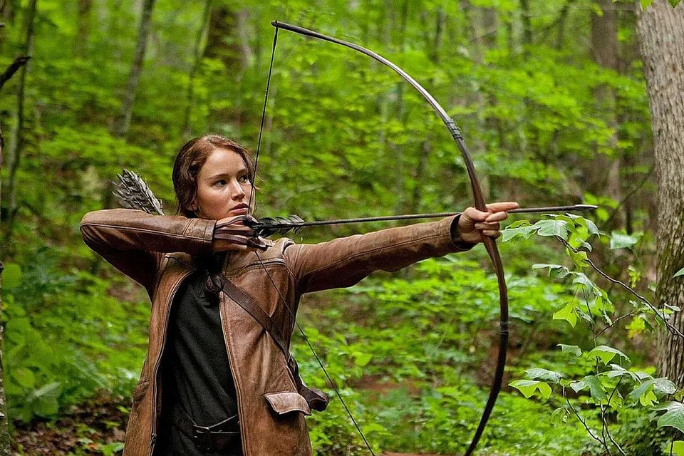 JENNIFER LAWRENCE: Ambil pulang but, jaket memburu.