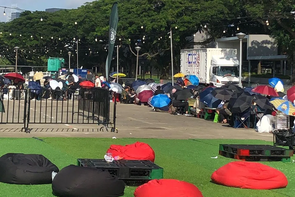 Ramai yang telah beratur dari awal pagi untuk mendapatkan ‘kunafa’ yang tular. 
