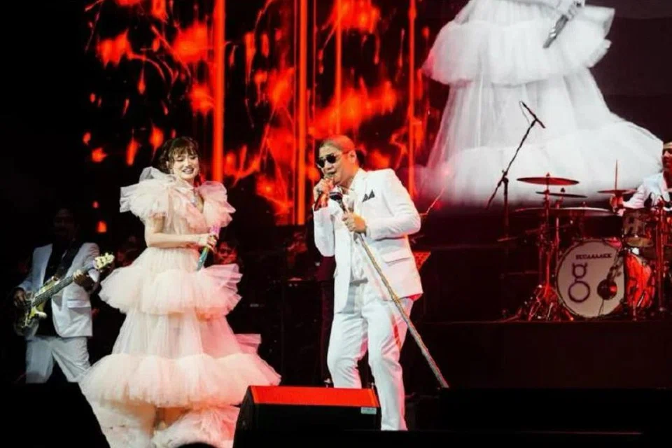 Ayda Jebat dan Pasha Ungu menghiburkan peminat dengan lagu Tercipta Untukku dan Bismilah Cinta. 