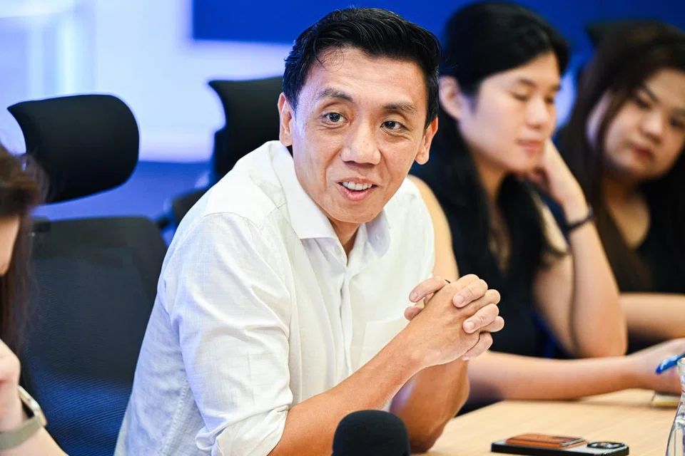 Pemangku Menteri Pengangkutan, Encik Jeffrey Siow, semasa wawancara bersama media di Kementerian Pengangkutan (MOT) pada 11 Jun.