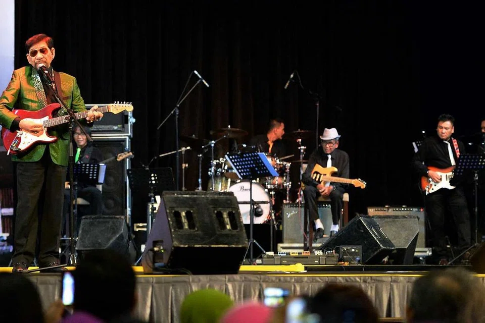 A. Rahman Hassan membuat persembahan di Singapura pada 2015. Beliau meninggal dunia pada usia 73 tahun.