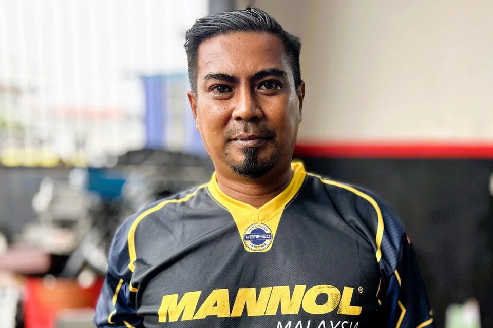 Pengurus Redwork Motorsport, Encik Mohd Azmi Abd Jalil, 41 tahun.