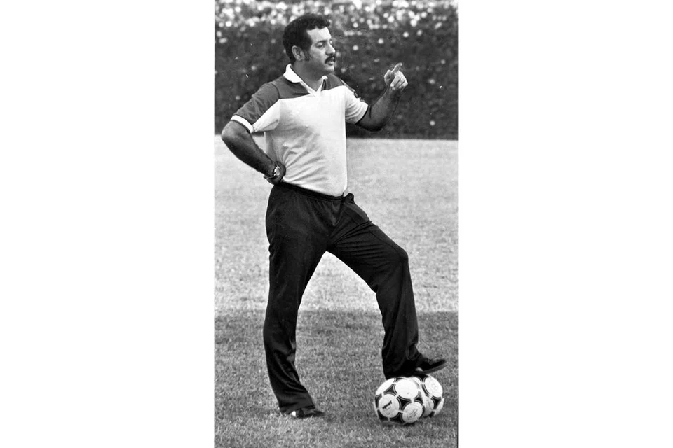 REKOD PENCAPAIAN YANG SUKAR DITANDINGI: Berapa ramai jurulatih setempat yang pernah membimbing skuad negara ke final Sukan SEA? Pencapaian besar ini bagaimanapun dicapai Hussain semasa memimpin skuad nasional di temasya 1985. - Foto fail