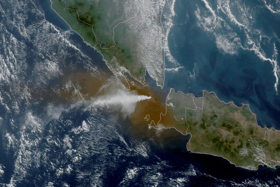 SIA, Scoot, batal penerbangan, Jakarta,  letusan Gunung Anak Krakatau