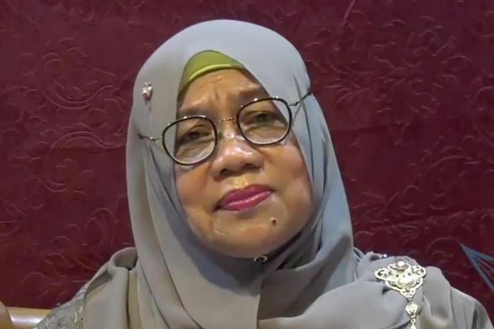 USTAZAH SUHANAH AHMAD.