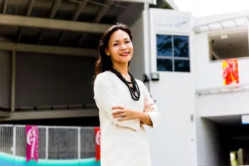 PELBAGAI PELUANG: Cik Farizan d’Avezac de Moran menubuhkan  syarikat perundingan kemampanannya sendiri, GreenA Consultants pada 2009 setelah mendapati terdapat banyak peluang dalam bidang kemampanan. Syarikatnya menyediakan huraian dalam bidang pelaporan hijau, pensijilan, kajian sekitaran, pembangunan protokol dan audit sekitaran.