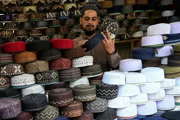 Lensa Ramadan, songkok, Karachi, Pakistan, Aidilfitri