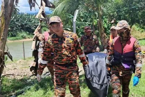 Seorang kanak-kanak lelaki kurang upaya yang menghidap autisme ditemukan meninggal dunia di tepi sungai, kira-kira tiga kilometer dari rumahnya di Kampung Bahagia Dua selepas hilang 