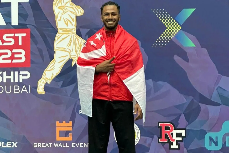 ATLET TERBAIK: Sheik Ferdous Sheik Alau’ddin merupakan salah seorang daripada dua pesilat yang memenangi atlet terbaik. Beliau menangi kategori Lelaki Kelas I (lebih 85 kilogram hingga 90 kilogram) bagi edisi ketujuh Kejohanan Pencak Silat Asia.