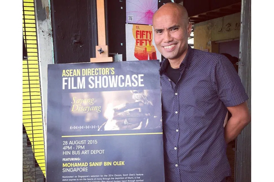 BANTUAN DIALUKAN: Encik Sanif Olek berharap bantuan disediakan IMDA akan mengimbangi kehilangan pendapatan dihadapi rakan-rakannya yang bekerja secara bebas bidang penerbitan dan media. - Foto INSTAGRAM SANIF OLEK