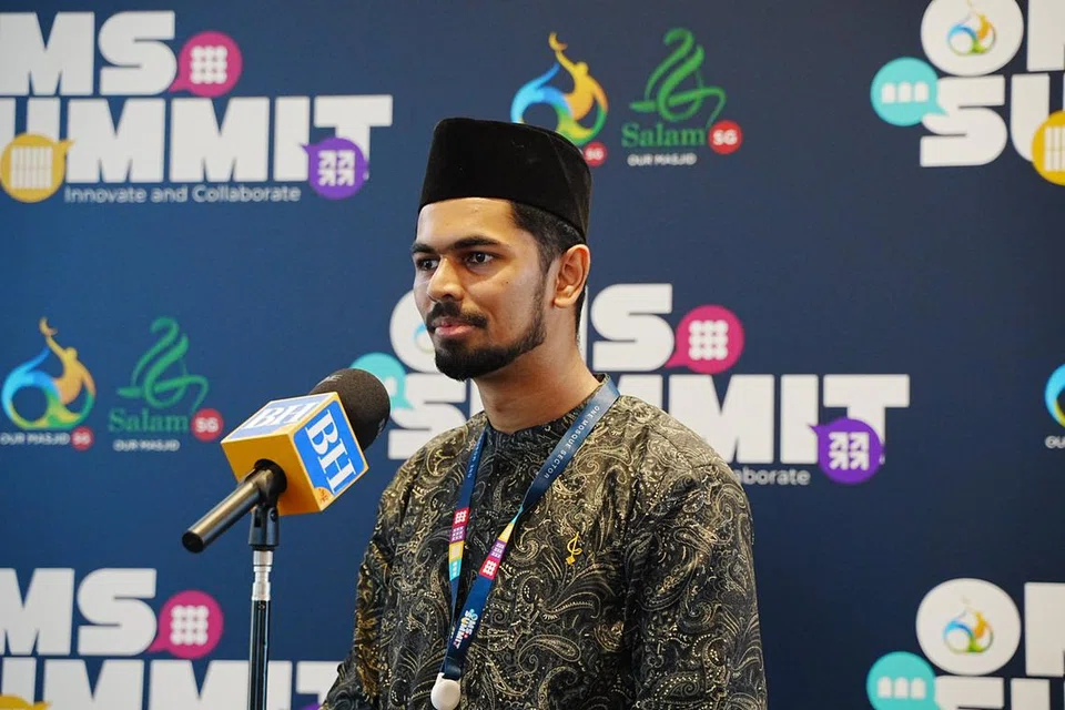 Presiden Persatuan Islam Universiti Nasional Singapura (NUS) Encik Ashikur Rahman Hussain Ahamed ingin belia lebih terlibat dalam kegiatan masjid di seluruh Singapura. 