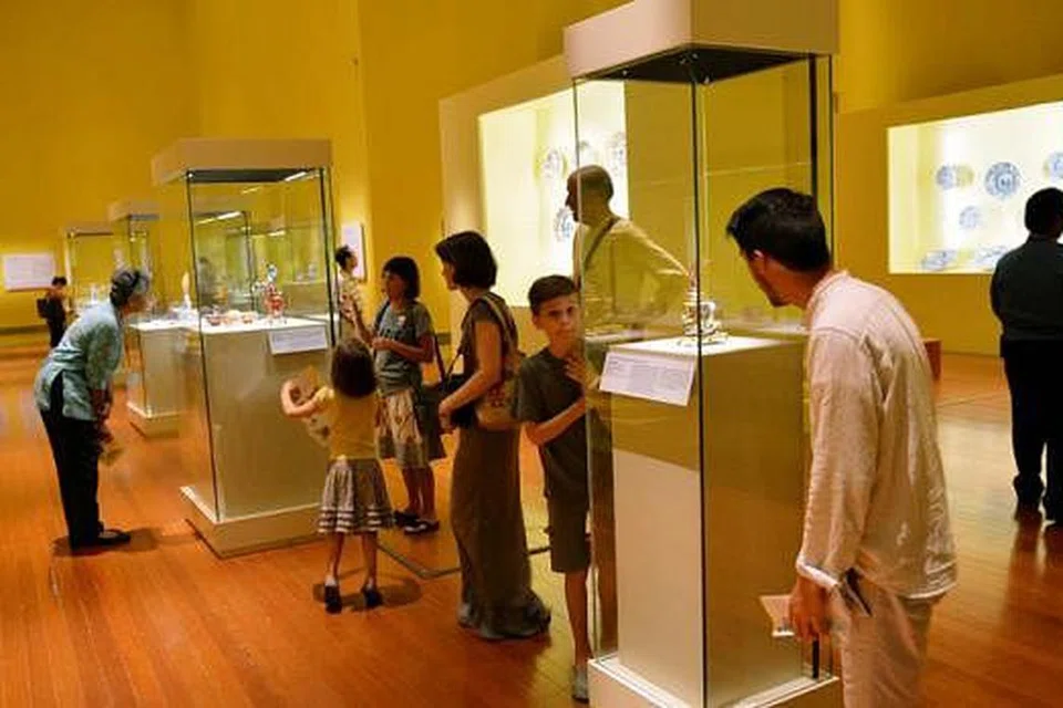  PAMERAN CHINA MANIA!: Pameran di Muzium Tamadun Asia ini menampilkan pelbagai porselin dan artifak daripada seluruh dunia dan mengisahkan sejarah perdagangan porselin di luar China. 