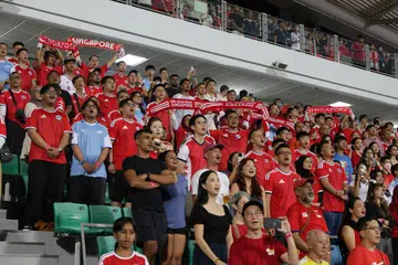 Sebaik sahaja jualan dibuka, lebih 4,000 tiket perlawanan separuh akhir antara Singapura dengan Thailand di Stadium Jalan Besar habis terjual. Ramai penyokong meluahkan rasa kecewa dan menggesa isu penggunaan bot serta penjual semula ditangani.