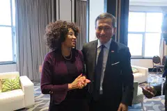 ERATKAN HUBUNGAN DUA NEGARA: Dr Balakrishnan bersama Menteri Perhubungan dan Kerjasama Antarabangsa Afrika Selatan Lindiwe Nonceba Sisulu.