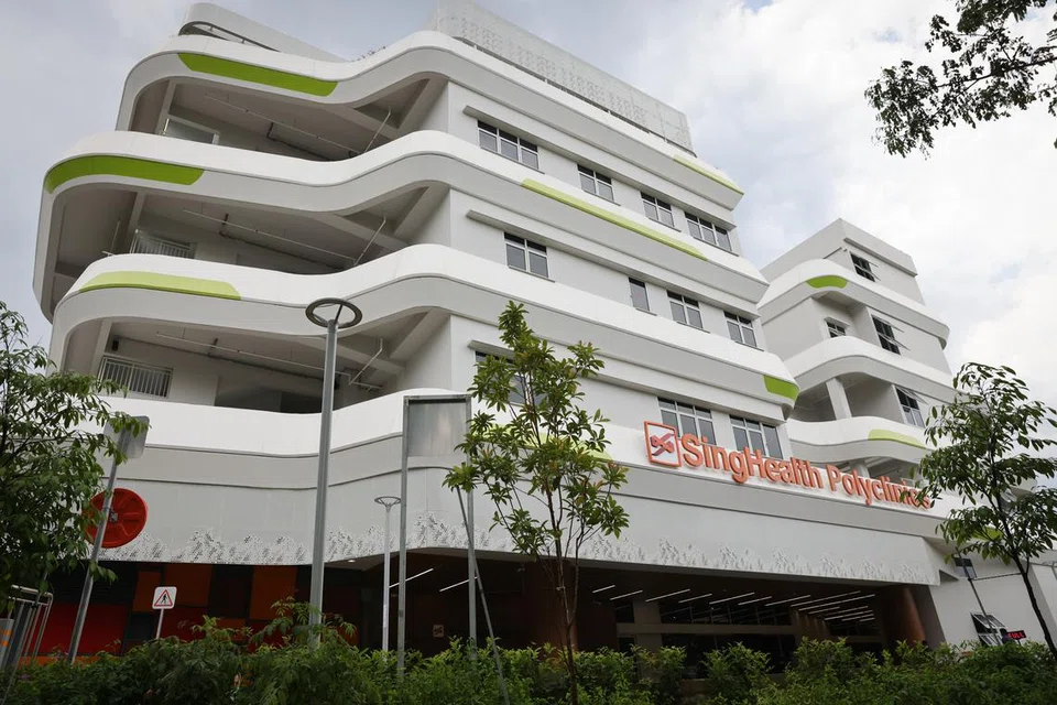 DIBUKA RASMI: Poliklinik ke-10 di bawah rangkaian Singhealth Polyclinic (SHP) telah dibuka secara rasmi kepada penduduk Tampines North oleh Menteri Kesihatan, Encik Ong Ye Kung, pada Jumaat.