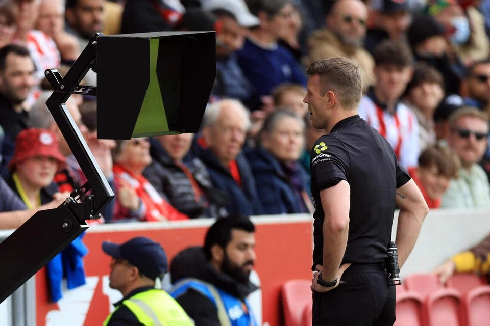Switzerland, bola sepak, football, Uefa, VAR, referee, Roberto Rosetti