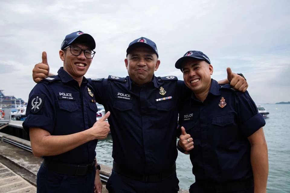 Sarjan 2 Chan Yi Xiang, SI Muhammad Ramdzan Yahya, Pegawai Rondaan Sarjan 1 Sherwin Oh Eng Hui , nelayan Malaysia, tersasar