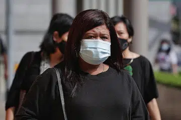 ALAMI KERUGIAN: Cik Parti Liyani, yang dibebaskan daripada tuduhan mencuri dari ahli korporat Liew Mun Leong, memutuskan untuk tidak meminta wang pampasan daripada bekas majikannya meskipun beliau rugi sekitar $71,000. - Foto BH oleh JASON QUAH