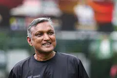 Ikon bola sepak Singapura, V. Sundramoorthy, yang kini pengarah teknikal Laos, berkata beliau merindui keghairahan yang dirasakan sebagai jurulatih. 