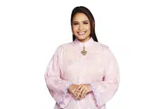 Farhana M. Noor anggap rezeki terbuka luas untuknya mendalami bidang penyiaran apabila menemani sahabat karibnya, Fadli Kamsani, sebagai deejay bersama segmen antara 5 petang hingga 8 malam, di stesen Ria 897.