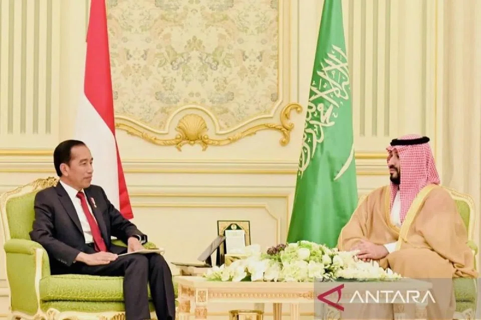 TAMBAH KUOTA HAJI: Presiden Indonesia, Encik Joko Widodo berhasil mendapatkan tambahan kuota jemaah haji, ekoran pertemuan dengan Putera Mahkota yang juga Perdana Menteri Arab Saudi, Encik Mohammed bin Salman Al Saud di Riyadh.