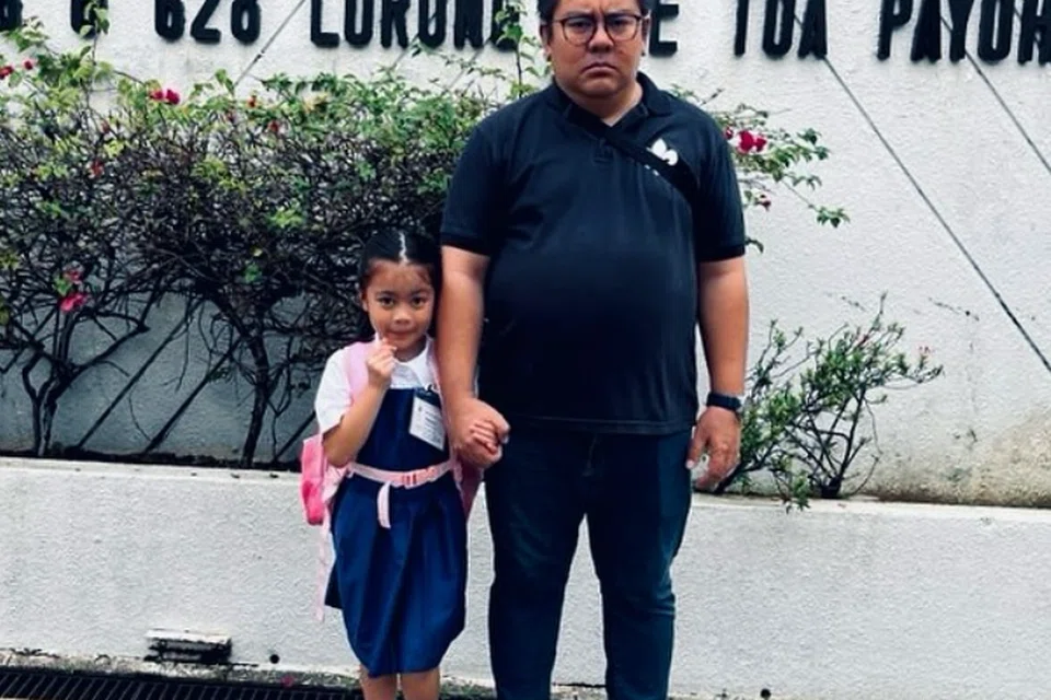 BERMACAM GELAGAT: Mengapa muka garang, Ayah?
