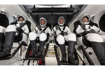 KEMBALI KE BUMI: Gambar dari NASA menunjukkan empat angkasawan Crew Dragom SpaceX, (dari kiri) Cik Jessica Watkins, Encik Robert Hines, Encik Kjell Lindgren dan Cik Samantha Cristoforetti, bergambar selepas mendarat di Lautan Atlantik berdekatan perairan Jacksonville, Florida, Amerika Syarikat, kelmarin. - Foto AFP