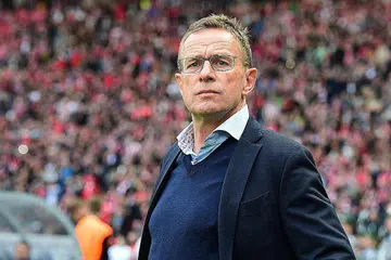 PENGURUS SEMENTARA: Ralf Rangnick disahkan sebagai pengurus sementara Manchester United menggantikan Ole Gunnar Solskjaer yang dipecat. - Foto EPA-EFE