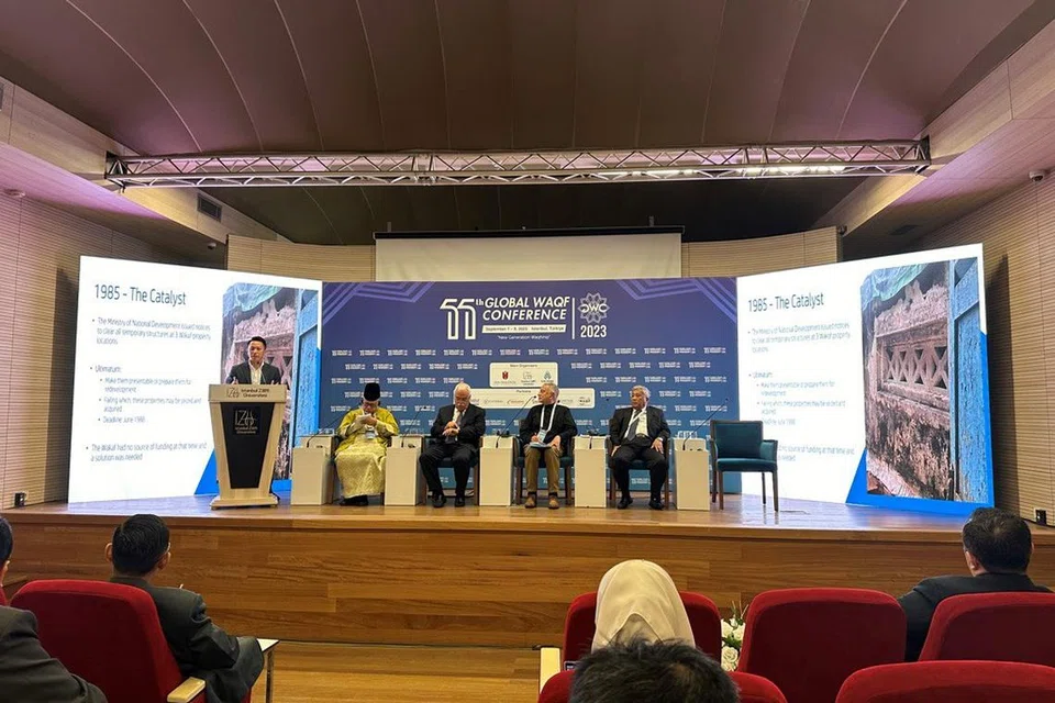 Wakil daripada Muis dan Warees Investments pada Persidangan Wakaf Global 2023 untuk bertukar-tukar pandangan dan meneroka amalan global bagi memajukan aplikasi Wakaf.