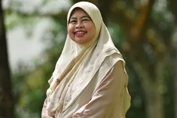 HARAPAN SAMBUTAN BICENTENNIAL SINGAPURA 2019: Profesor Hadijah menggalak generasi muda untuk mengguna peluang peringatan ini untuk menilai dan menghargai sejarah Singapura serta menggali budaya kaum masing-masing. - Foto BH oleh JASMINE CHOONG