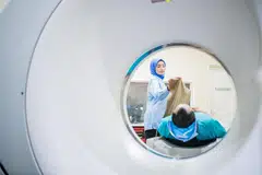 Barah prostat boleh dirawat dan pengesanan awal adalah penting untuk hasil yang lebih baik. Masalah prostat boleh dikesan lebih awal melalui ujian tahap Antigen Spesifik Prostat (PSA) dan peperiksaan rektum secara digital.