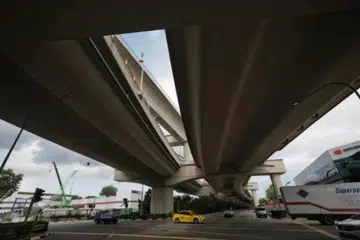 Fasa dua Jejambat Tuas Road akan menyaksikan jejambat tersebut dipanjangkan di hujung barat dan timurnya, dan menghubungkan Pioneer Road, Tuas South dan Pelabuhan Tuas.